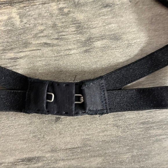 Victoria’s Secret PINK Animal Print TShirt Sweetheart Bra 34D - Picture 8 of 9